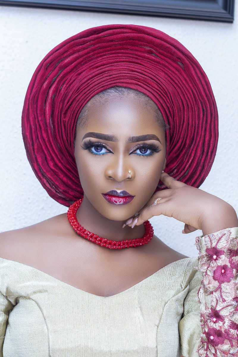 Exquisiteface1's tweet photo. Brides to be, we have sweet packages to suit your fancy and budget, send us a message let’s discuss...
:
Registration for upgrade &amp; Beginners Classes is Ongoing , join my makeup class and your slay will never remain the same again

#tuesdayvibe #makeuplooks #beauty #UKlockdown https://t.co/UTGoz0Bv2z