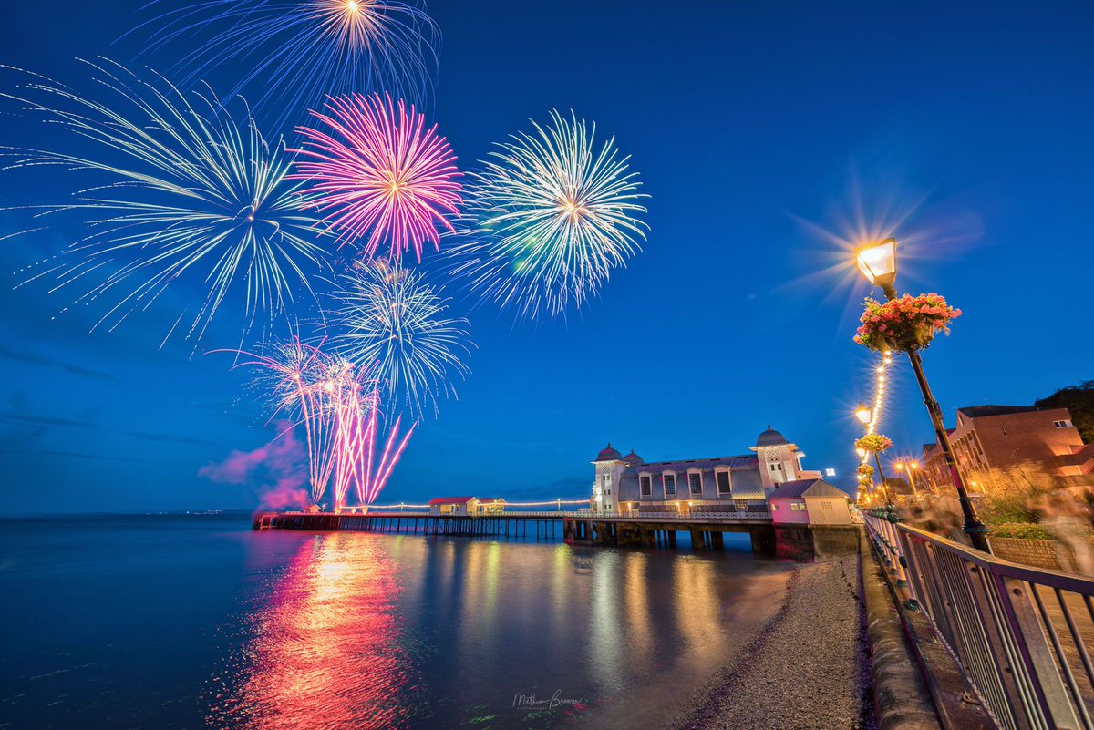 mathewbrowne's tweet photo. #VirtualBonfireNight π₯πβ β β β
β β β β
As there are no fireworks this year for us to enjoy, this week I'm sharing some photos from years gone by. Today's photo is from Penarth in 2017.β β β β
β β β β
#thephotohour @photohound https://t.co/bJImDSw0OU