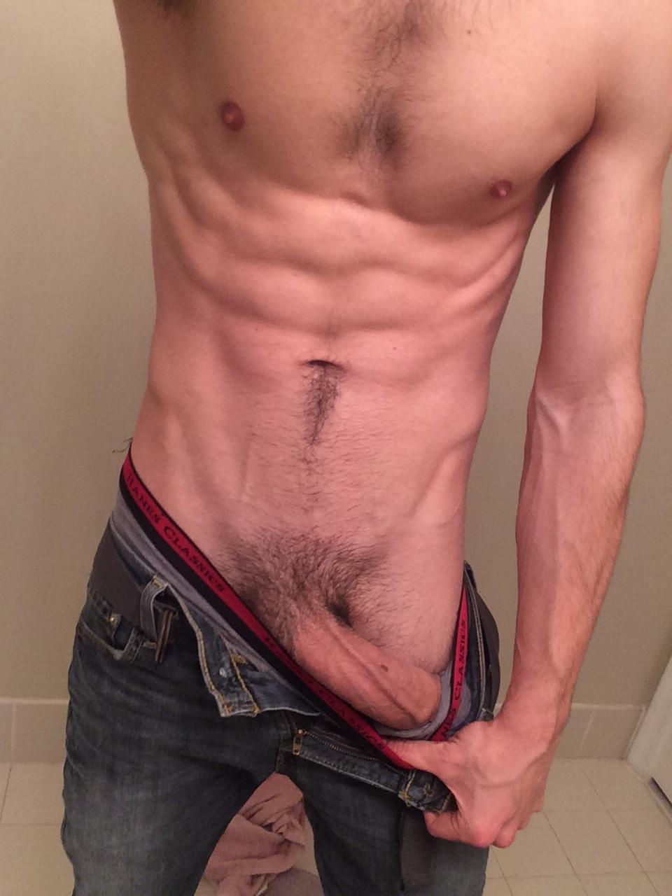 1 pic. Fail No Nut November for me 😈 https://t.co/KtPNAi5dfa