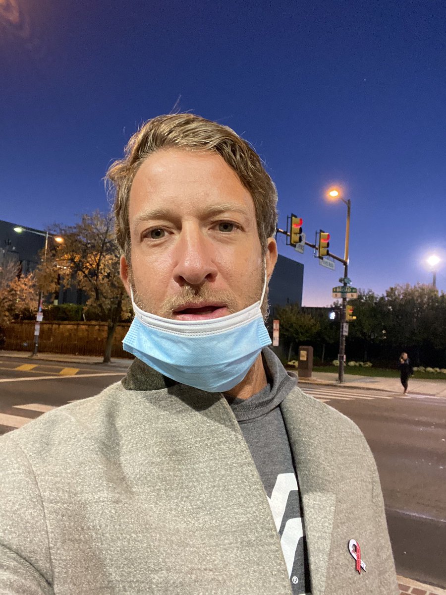 stoolpresidente's tweet photo. The lighting at this specific spot on Temple’s campus is undisputedly the best lighting on the planet   #nofilterneeded https://t.co/Fwn6biNdCv