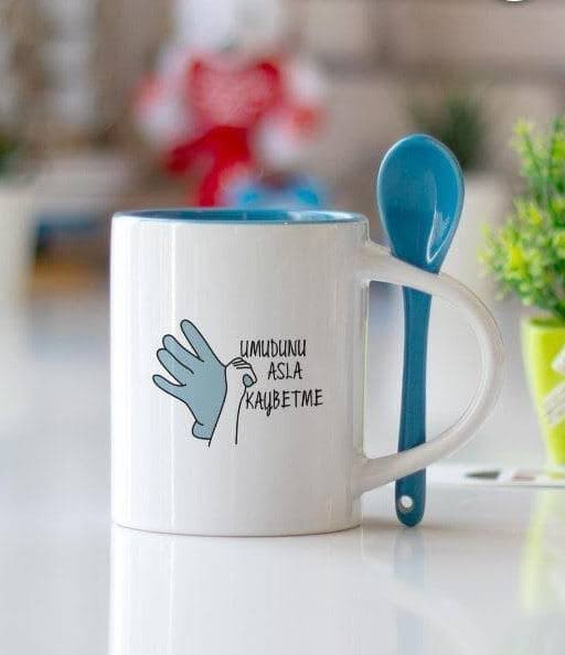 ddidemaydemir's tweet photo. Kapitalizmin hızı nerdeyse  ışık hızına yetişmiş .... Yuh ! Almayın ya almayın gerçekten almayın! İnsanların acıları üzerinden nemalanmalarina izin vermeyin ! 
#kapitalizm #silmis #izmirinyanındayız https://t.co/pSMWcTpmm8