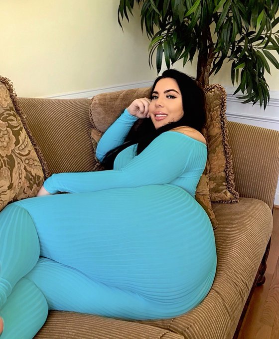 Wanna cuddle ? https://t.co/nBbEtaPqk2