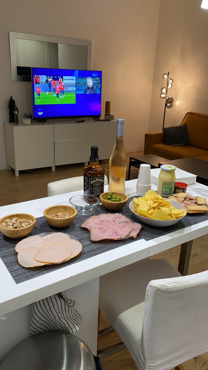 AlexMsika's tweet photo. Match at home tu loupes @DavidMasliah https://t.co/TIydCtTHto