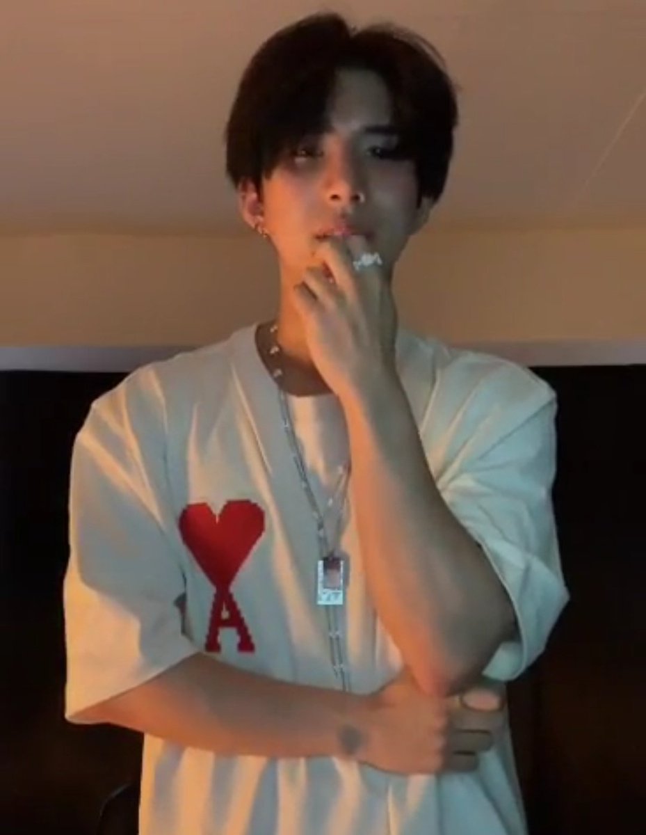 you know what else is pretty? his arms