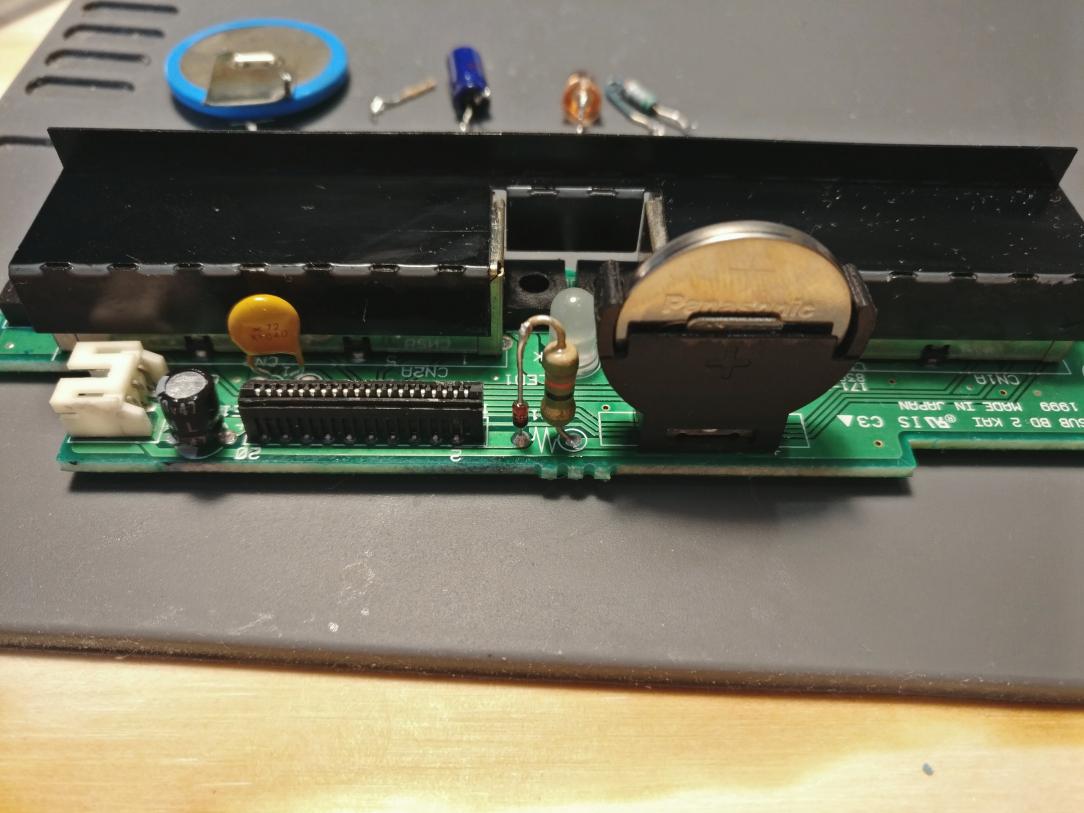 citruspair's tweet photo. Dreamcast: Thorough cleaning and mainboard recap with CMOS Battery &amp; more. Looking more ready! 😎
Prepping for the #DCDigital installation 
#console5 #dreamcast #RetroGames #retrogaming #retro https://t.co/Sfn1P4LppG