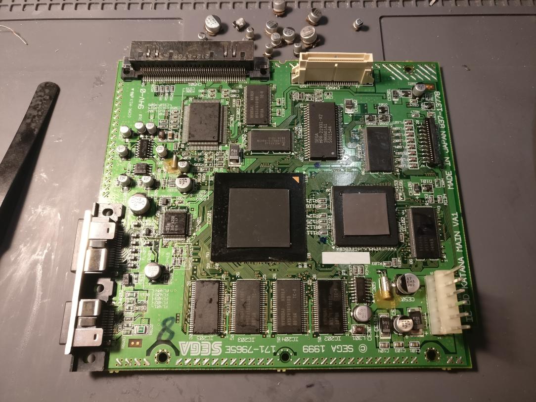 citruspair's tweet photo. Dreamcast: Thorough cleaning and mainboard recap with CMOS Battery &amp; more. Looking more ready! 😎
Prepping for the #DCDigital installation 
#console5 #dreamcast #RetroGames #retrogaming #retro https://t.co/Sfn1P4LppG