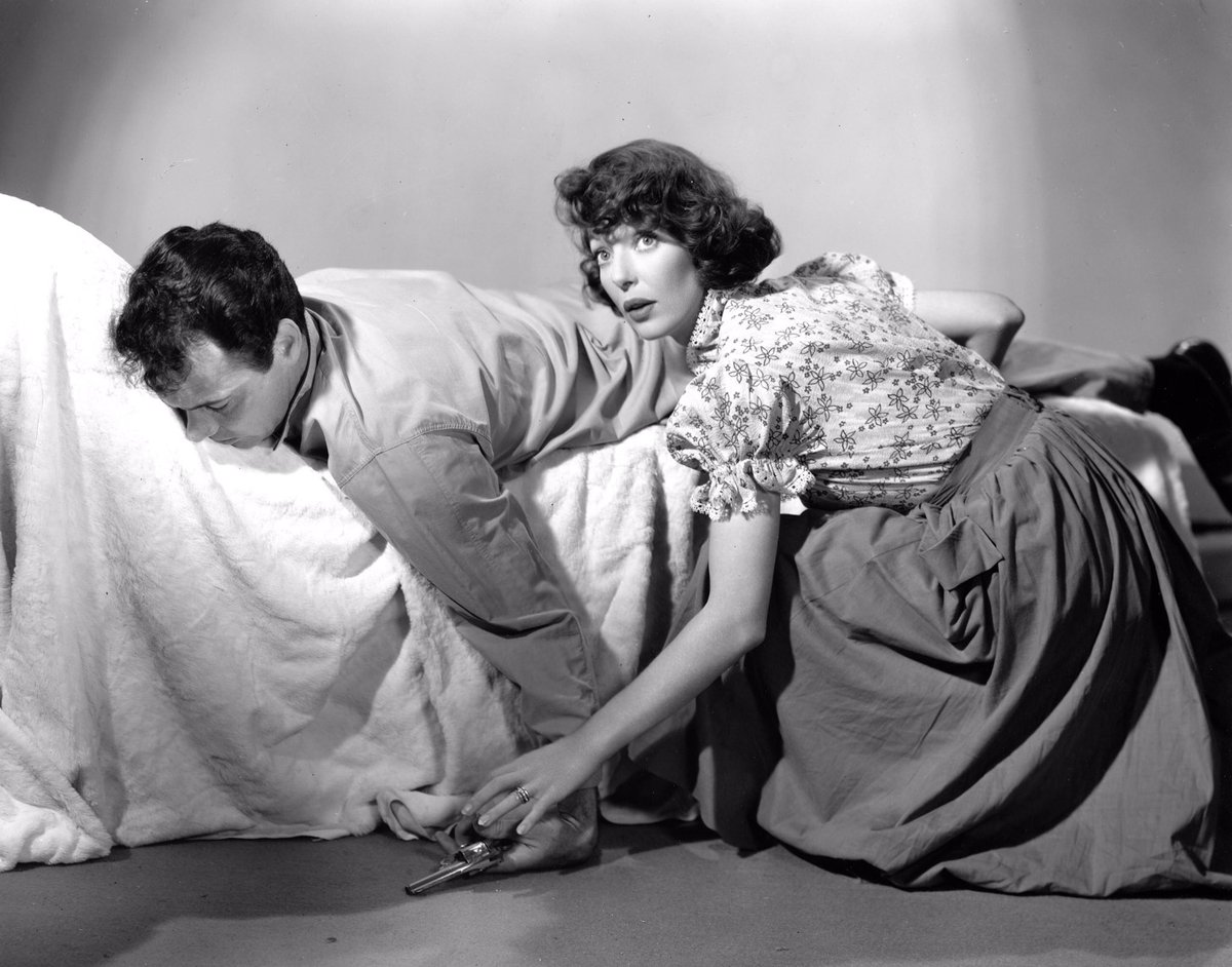 Here’s a short but great piece on Cause for Alarm! by Margaret Talbot in the  @NewYorker.  https://www.newyorker.com/recommends/watch/cause-for-alarm-a-film-noir-that-feels-accidentally-feminist/amp  #Noirvember