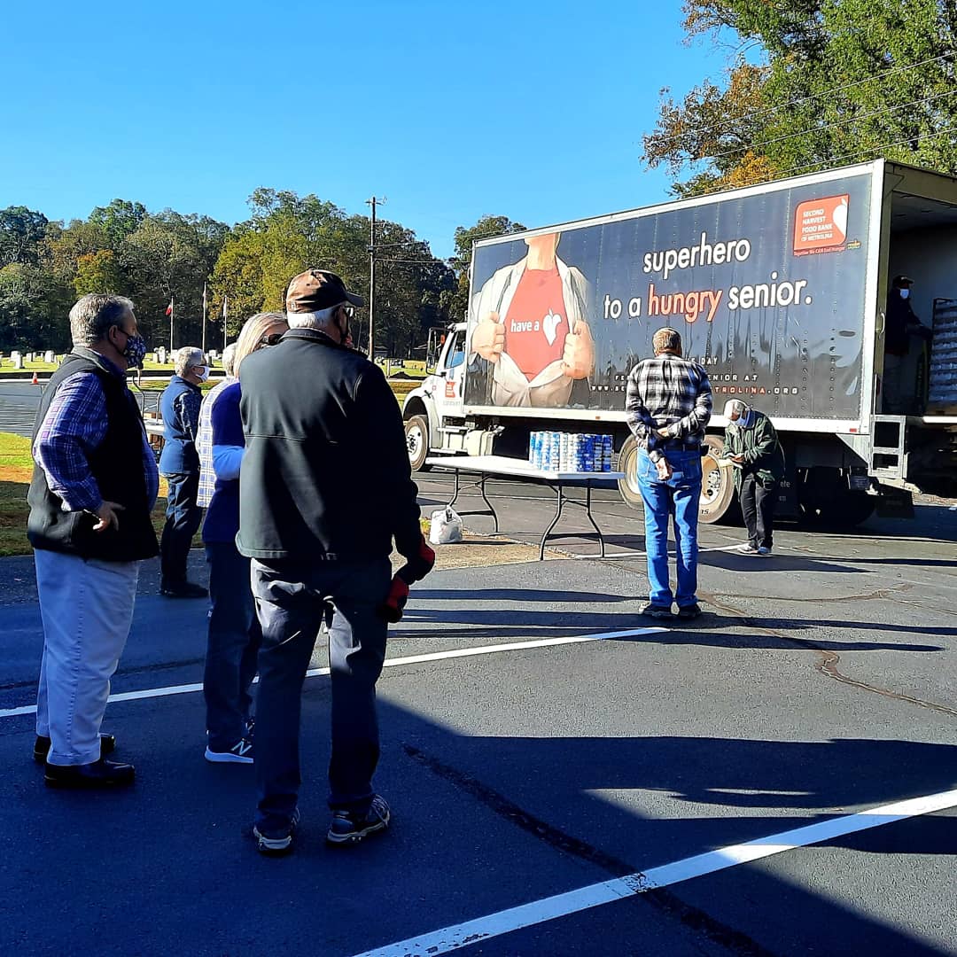 UmcWingate's tweet photo. We're grateful to @shmetrolina for providing our Union &amp; Anson County's Mobile Food Pantry. So many families are blessed by the food this brings them. Thanks, Pr Chris, Susan, &amp; Phil for your dedication to working with this program that helps so many of our friends and neighbors. https://t.co/xShV13wRR5
