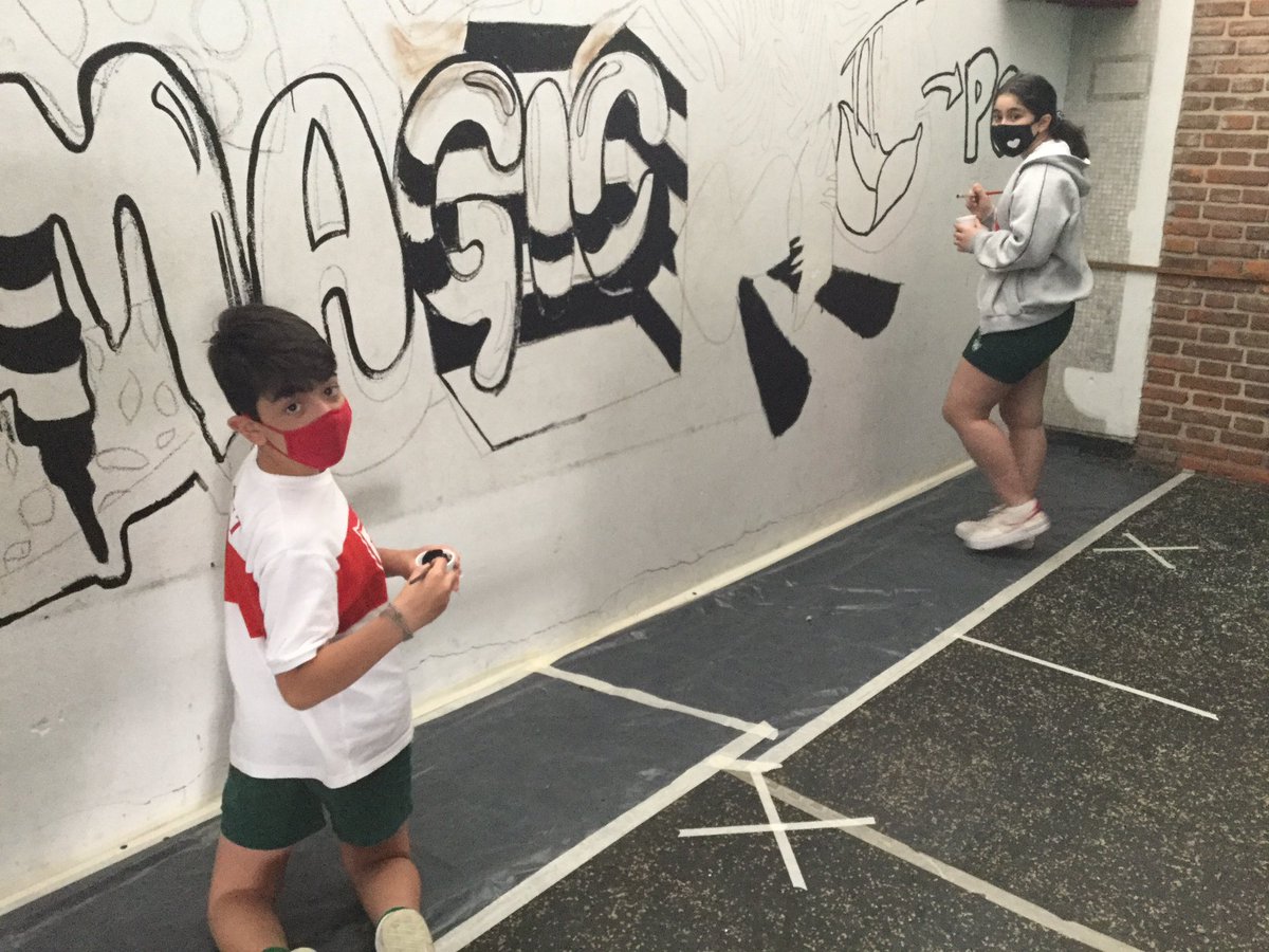 moihynes's tweet photo. We’re back! #mural #art #ownyourmagic #wip @BDSPrimary https://t.co/ffeUEldmIi