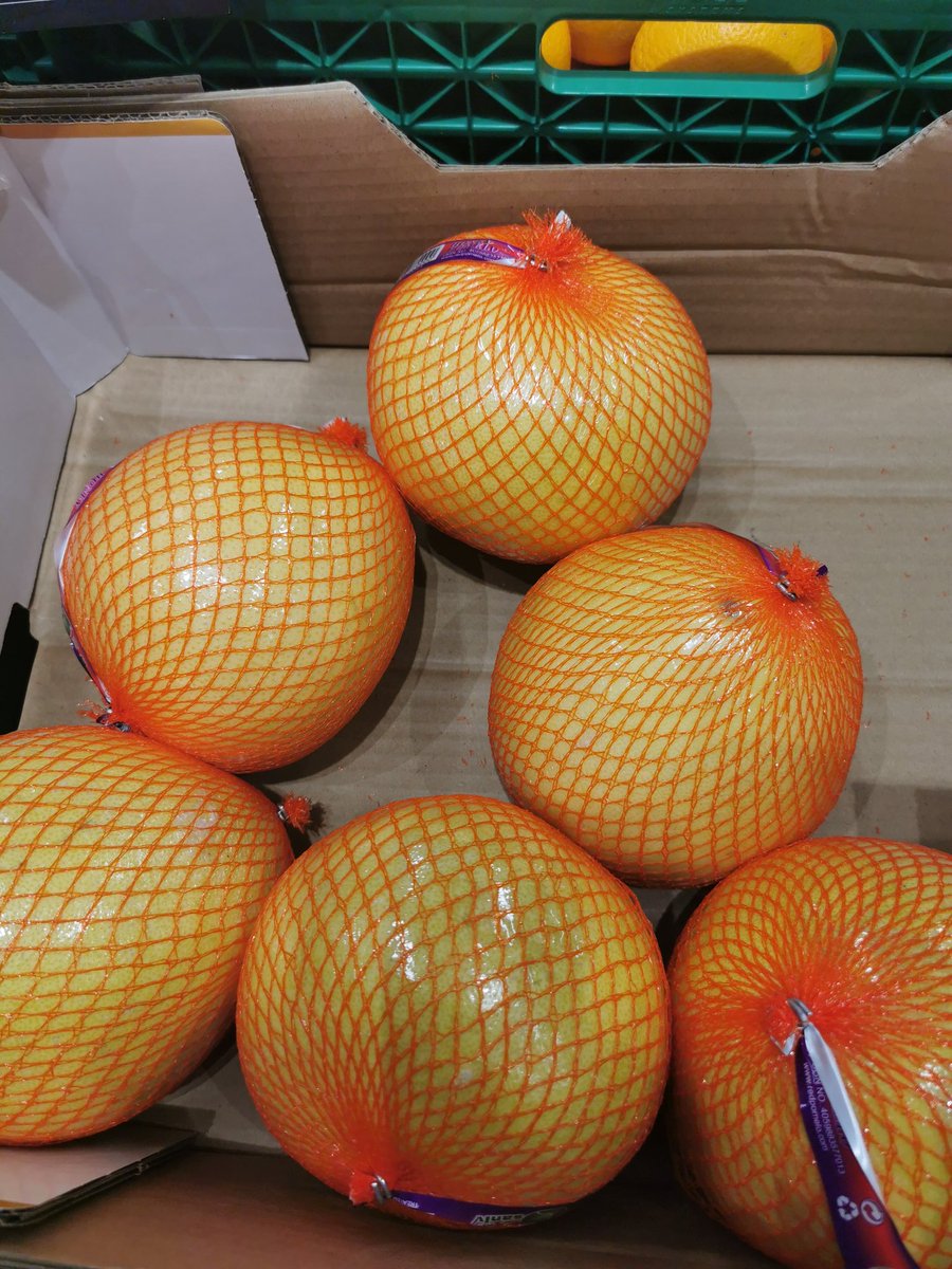 Regmurcialimpia's tweet image. ¿Qué pomelo prefieres? De China, doblemente envasado... ¿O del huerto de al lado? #CompraResponsable