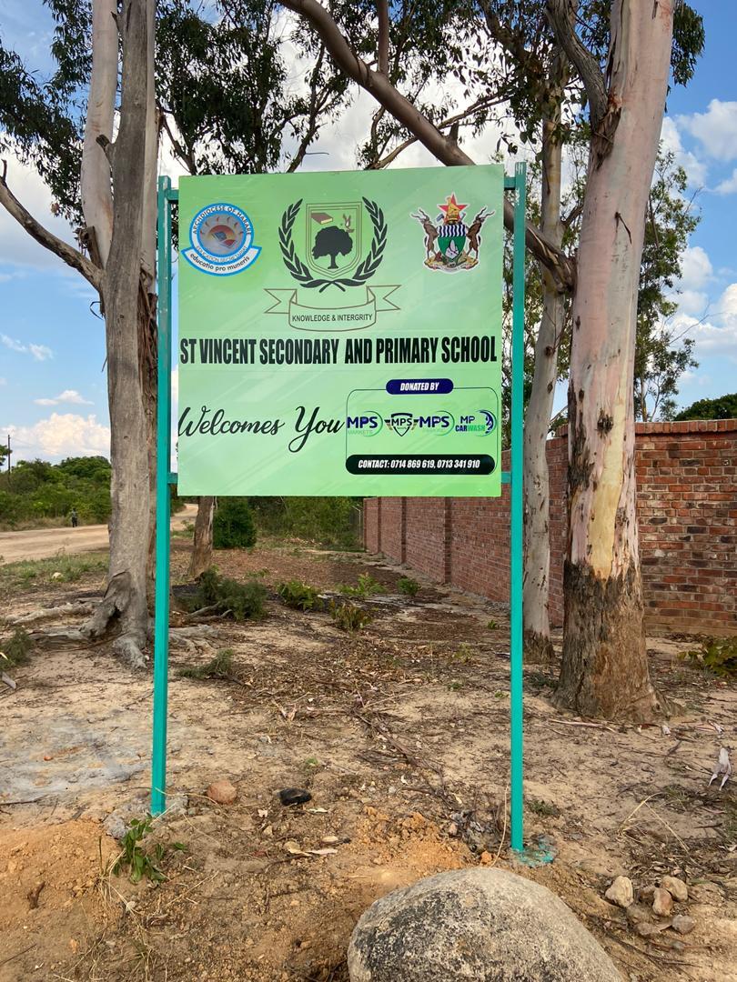 OldSvosa's tweet photo. The School's new signage proudly powered by #MPSServices @MuteroKariro @chifamba_hector @BlessingMatiny2 @NdewereT @AnesuPraymore @ https://t.co/f7Tei0PVtQ