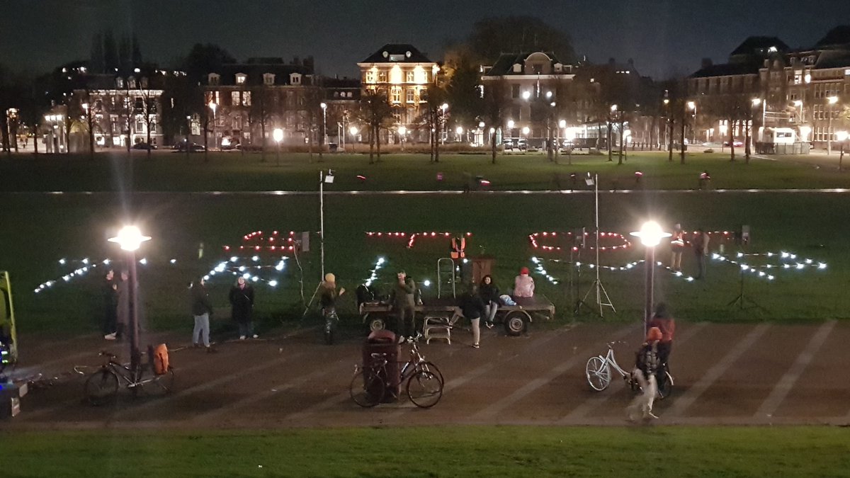 Klimaatactie's tweet photo. #StopTrump 👉livestream from Museumplein: https://t.co/F2QKyjuc1k
Our demands our simple:
✊ Defend people
🌍 Defend our planet
🗳️Defend democracy
🧮Count Every Vote https://t.co/floyd18Jeo