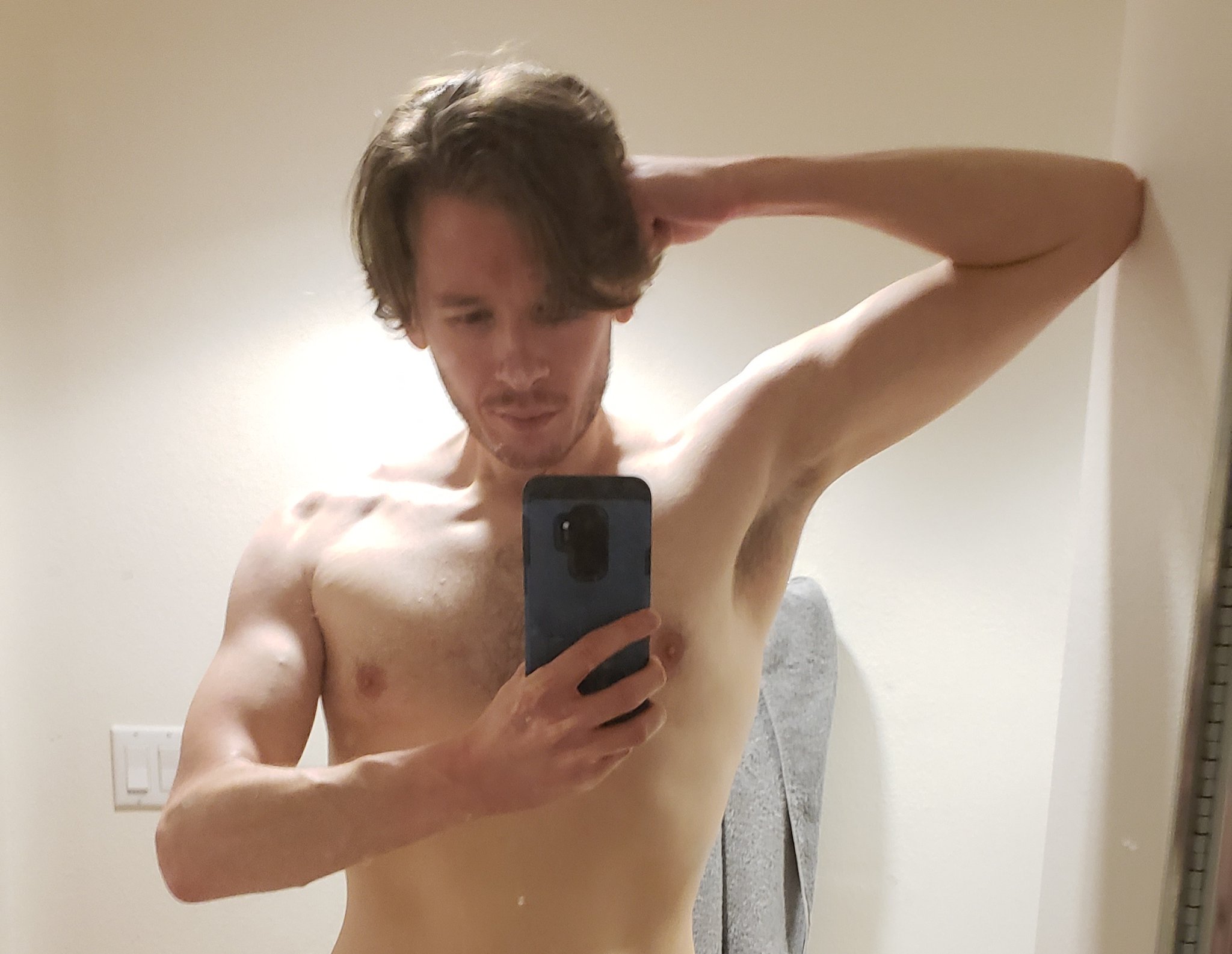 EmADBoUVgAEFCcF.jpg:large