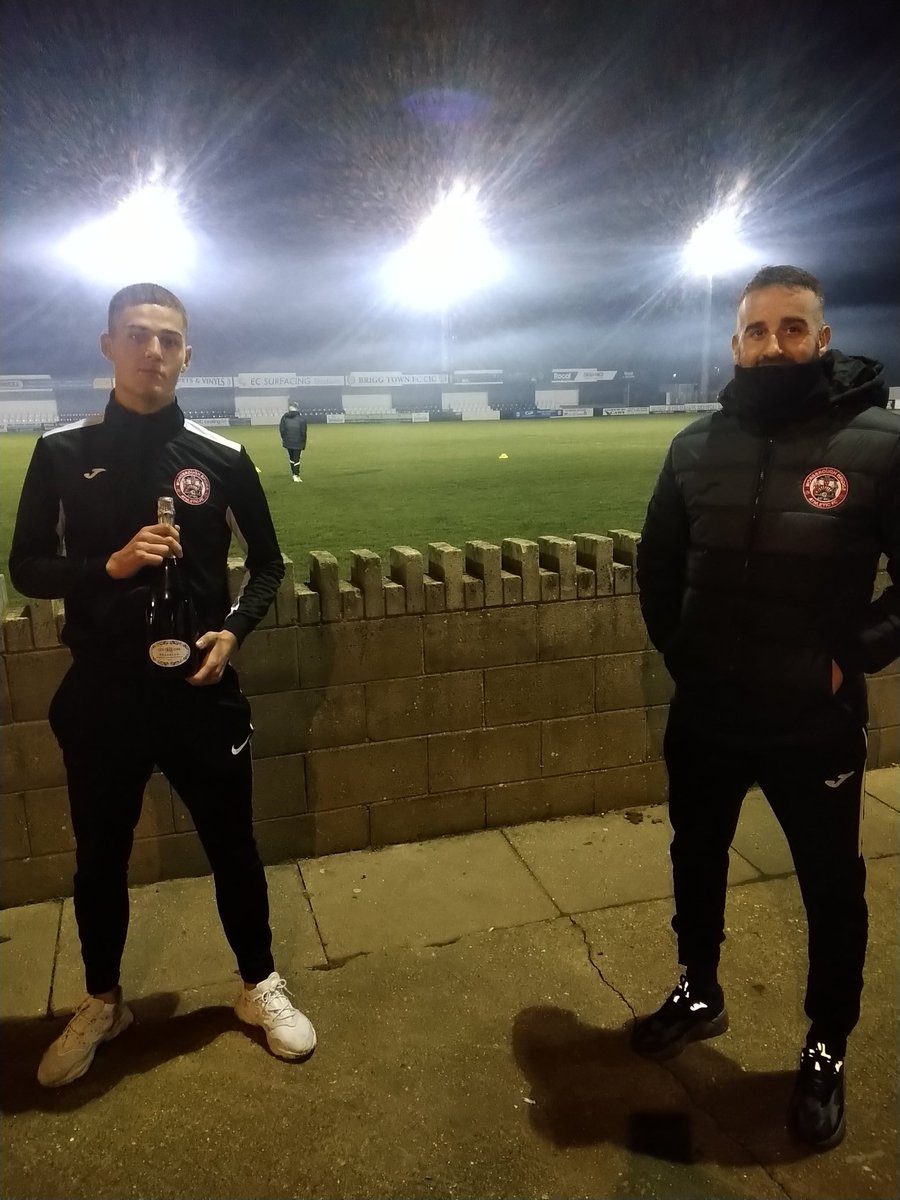 Congratulations to our October Player of the Month @Elliotwilson23 👏👏

Well deserved after a good month and adhering to social distancing with the gaffer <a href="/FudgeLuke/">Luke Forgione</a> 😉