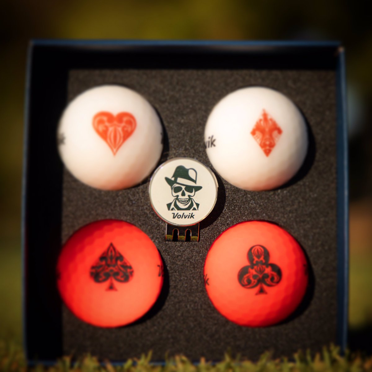 volvikUSA's tweet photo. ♥️♠️♦️♣️ • • #VegasEssential #Volvik #VolvikGolf #Vivid #Vegas #LuckyPack https://t.co/dsR4dQRunK