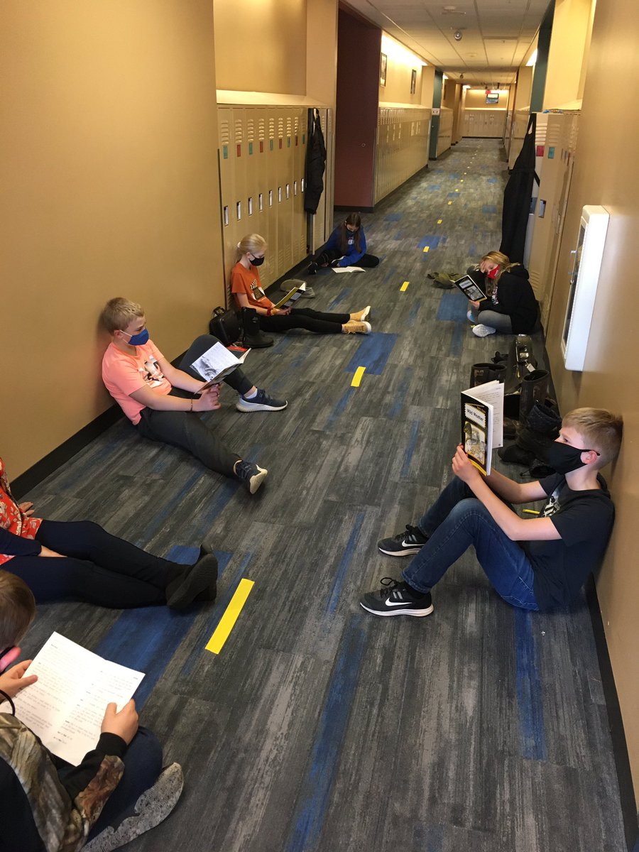 MrLangemo's tweet photo. Finding lots of places to spread out and practice our readers theaters. Stay tuned! #ElJefeOurOwl #readerstheaters https://t.co/O7DlCkIRF2