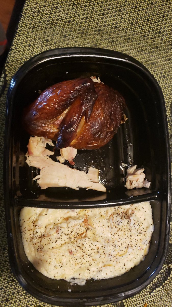 SwolNSavage's tweet photo. Day 3 of Lean Meat #Diet. Mashed cauliflower and smoked chicken. #protein ;) https://t.co/ciJvElEOz5