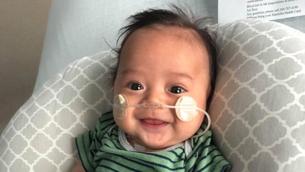 CanadasLifeline's tweet photo. Boston is a three-month-old boy in Winnipeg is going through his first round of chemotherapy while his family searches for a stem cell donor that could help save his life

Via @CBC 

https://t.co/NM4pwUny9h https://t.co/GCghul2Sdo