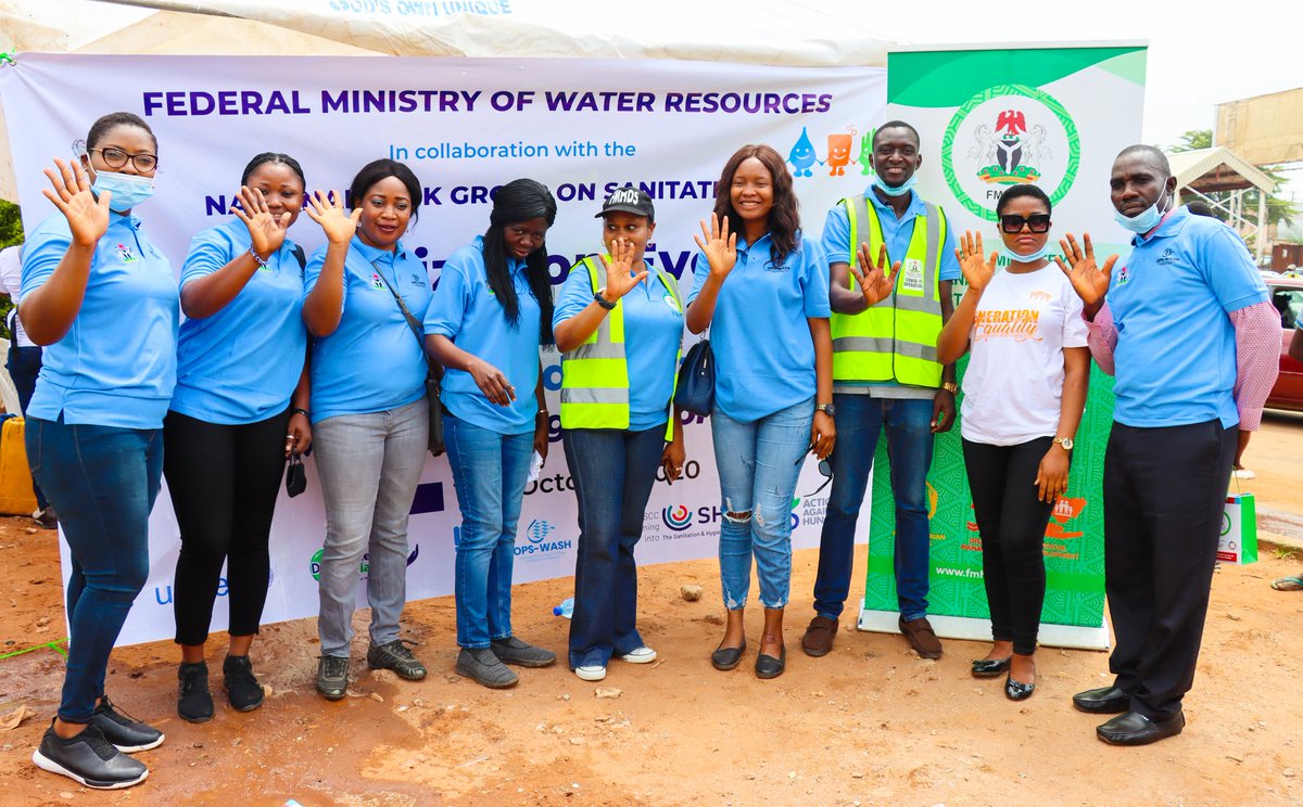 CleanNigeria25's tweet photo. #CleanHandsforAll means #betterhealth for all. Always wash your hands at critical times with soap and water 💦 #globalhandwashingday2020 @WSSCCouncil @UnitedPurposeNG @UNICEF_Nigeria @ZaidJurji @WaterAidNigeria @OPSWASH1 @BODAN70771304 @solawe737 @FMWHNIG @SHadamufnse https://t.co/MLvIJWtRvg