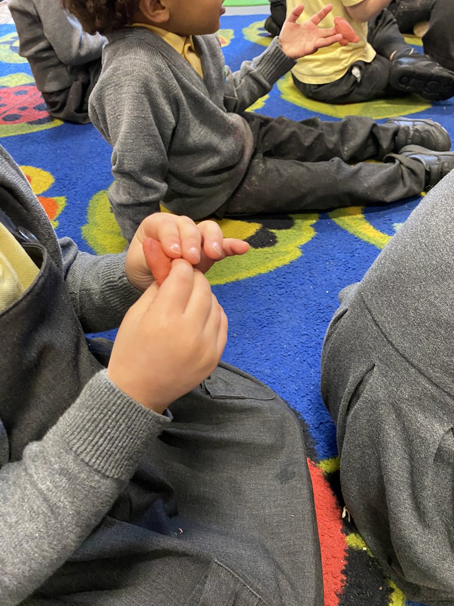 MRS_C_DOYLE's tweet photo. It might be lockdown again but don’t worry, the dough disco is always open! #funkyfingers #finemotor #squeezeit #pinchit #patit @ShonetteBason Parents if you want to go to the dough disco you can find it on YouTube. #strongfingers https://t.co/5J7IsovU2u