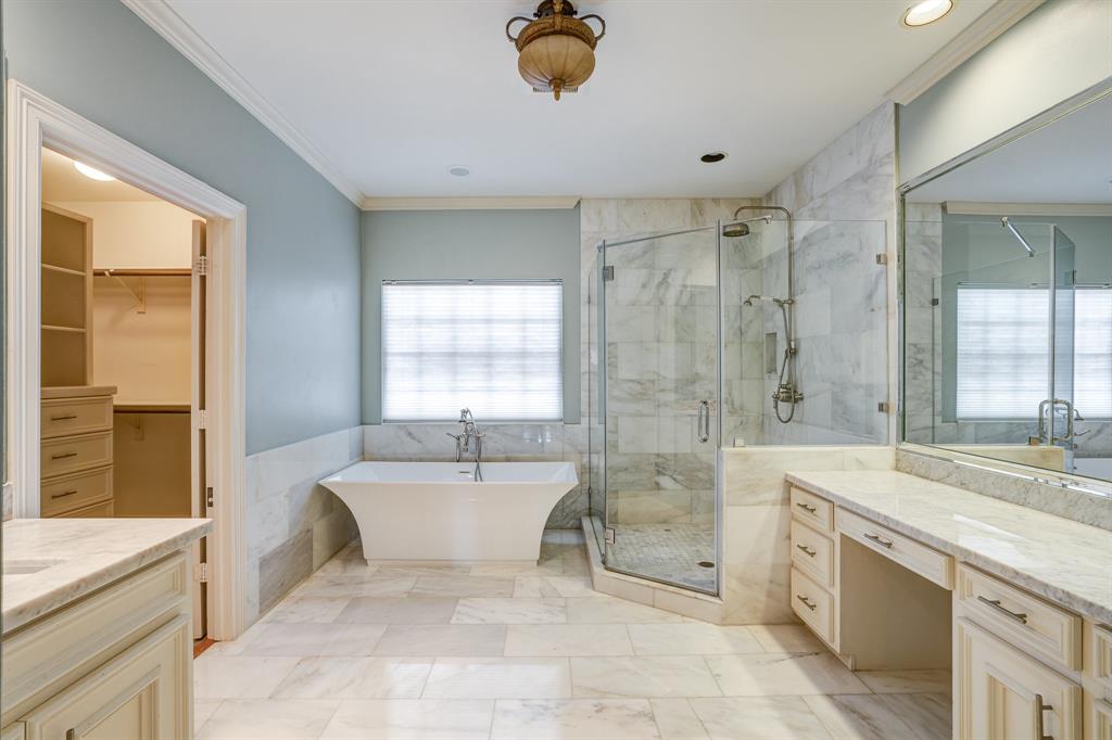 HouPortfolio's tweet photo. Take a tour of this beautiful Houston Galleria townhome!
https://t.co/0m5DybLcjW
#portfoliorealestate #luxuryhomes #luxuryrealestate #luxurylifestyle #houstonrealestate #houstonrealtor #houstontexas #kellerwilliams #homesforsale #homesweethome #luxuryliving #househunting https://t.co/b1K6sxJjWd