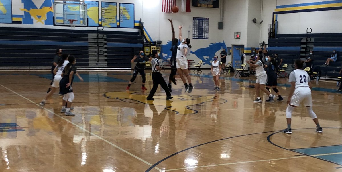 Land0fz0's tweet photo. What a way to start off the season @cobras047 @McAllenISD Memorial got some good looks at some future lady Mustangs #solidsquad the future is bright from ๐to๐ด https://t.co/s731JMIl8a