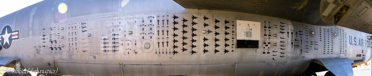 FOTOgrAAMA's tweet photo. Despedimos el Miércoles con estas magníficas 📷 grafico de José Luís Celada @joseluiscel sobre el #Balls8 #Boeing #NB52B (#B52B modificado) para la @NASA @NASA_es nodriza del #NorthAmerican #X15 #rocketplane #planespotting #avgeeks #aviation @BoeingAirplanes #spotter @EdwardsAFB https://t.co/P76FfK1Bdz