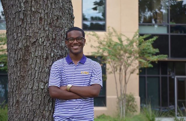 LSUKirby's tweet photo. Next on the 9th we have RA Ryan, Junior majoring in Computer Science (Cybersecurity concentration)
Fun Fact: "My mom’s water broke when she was pregnant with me in front of the Memorial Tower." https://t.co/fyoAj5p1uz