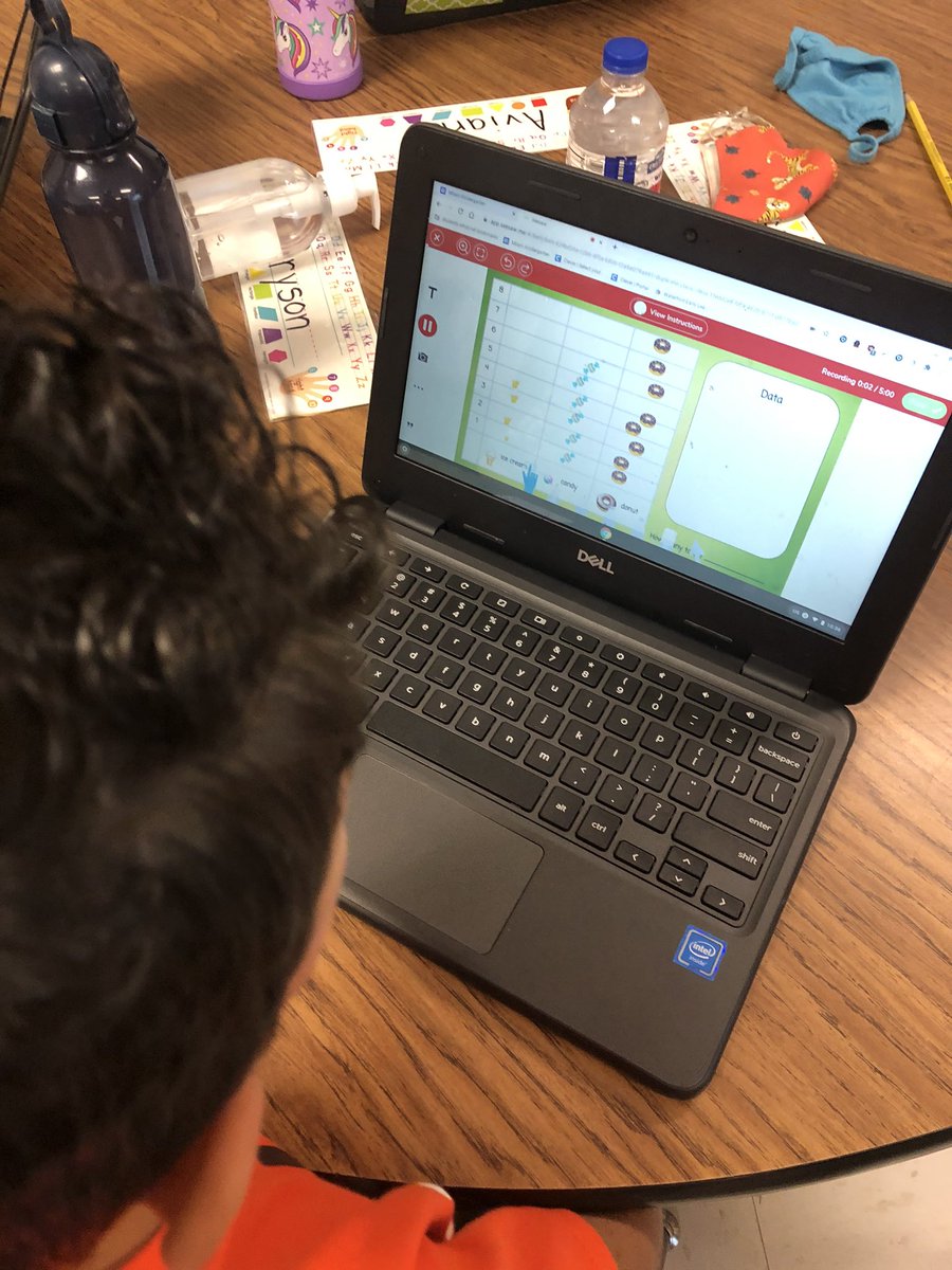 Using technology to graph data! <a href="/MilamBengals/">Ben Milam Elementary</a> #lovewhatyousee #seesaw
