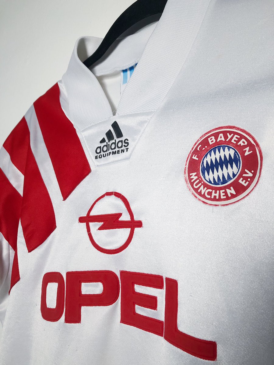 esdeepoca's tweet photo. Bayern 1991 x Adidas. #esdeepoca ⚽️🏆💎🔥 @adidasfootball @FCBayernES #lotharmatthaus https://t.co/9TkezWTtq6