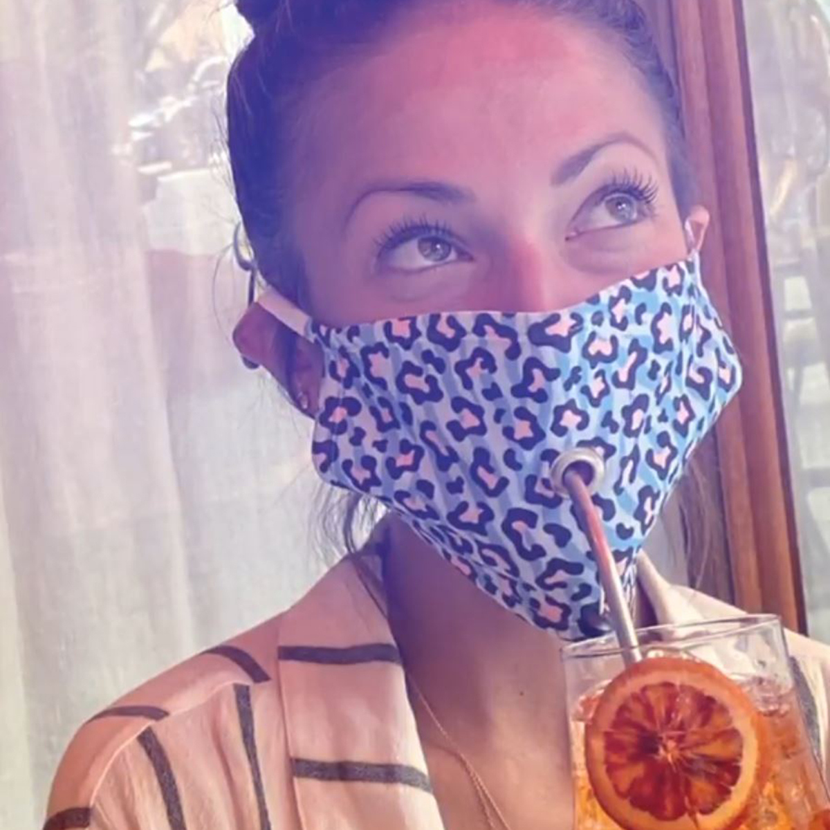 hitpromotional's tweet photo. Safe sippin’ in style…the original BevMask™ allows you to carefully enjoy your favorite cocktail or beverage with a fully customizable design.
#safesipping #ppe #mask #promomask https://t.co/tkodE5O1rT