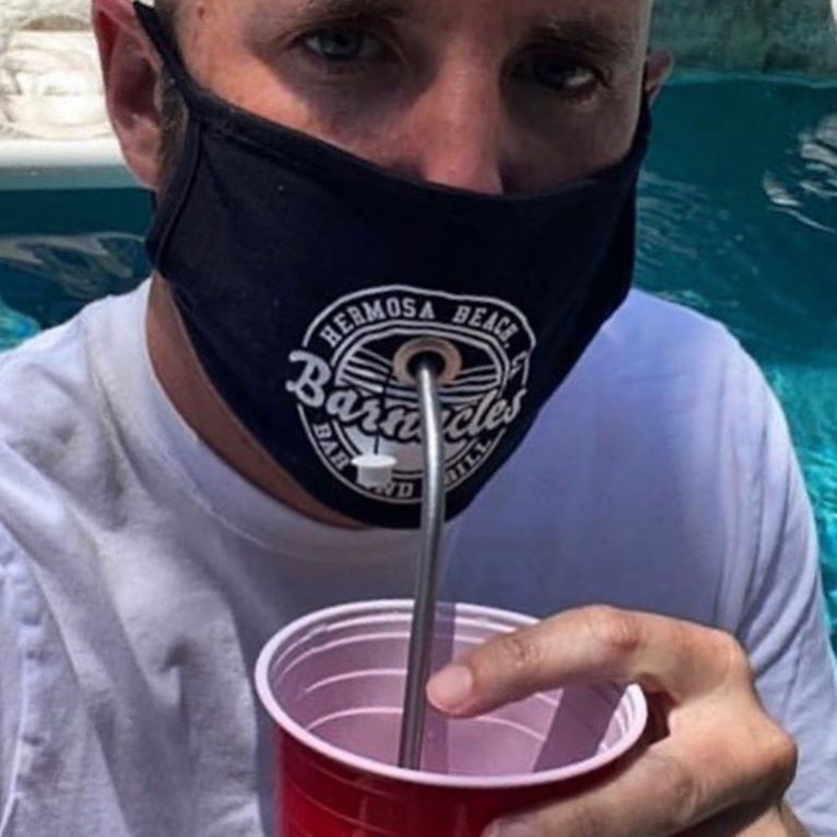 hitpromotional's tweet photo. Safe sippin’ in style…the original BevMask™ allows you to carefully enjoy your favorite cocktail or beverage with a fully customizable design.
#safesipping #ppe #mask #promomask https://t.co/tkodE5O1rT