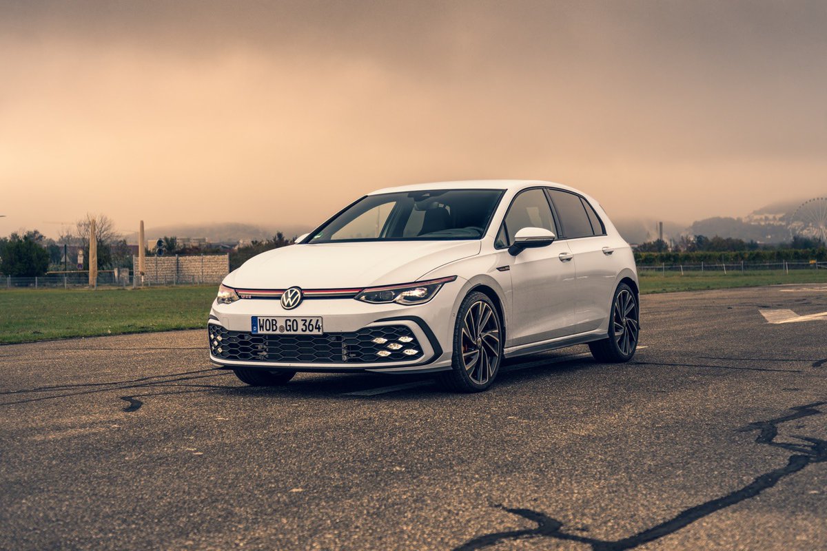 AwardsCar's tweet photo. GCOTY 2021 - German ‚Compact‘ Car of the Year. The outstanding VW Golf 8 https://t.co/OLUGv5cHLw Congratulations @volkswagen_de @VWGroup_DE @volkswagen https://t.co/CE1iQMQGXN
