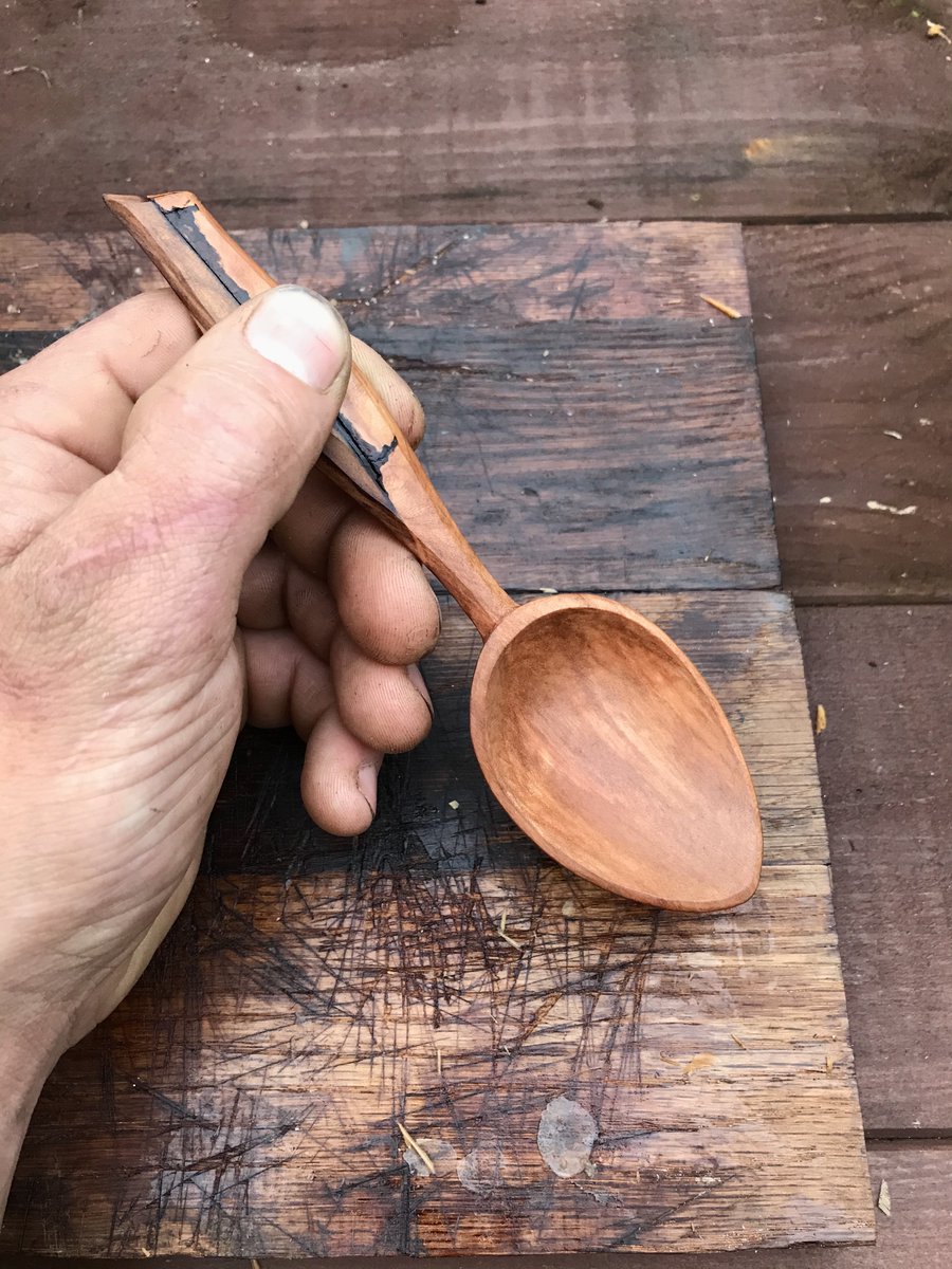 carveryn_j's tweet image. These two spoons were carved from the same apple tree. One for serving food to your plate, the other for serving food to your mouth 🌳🍎
#HandmadeHour #madetobeused
folksy.com/shops/Carveryn