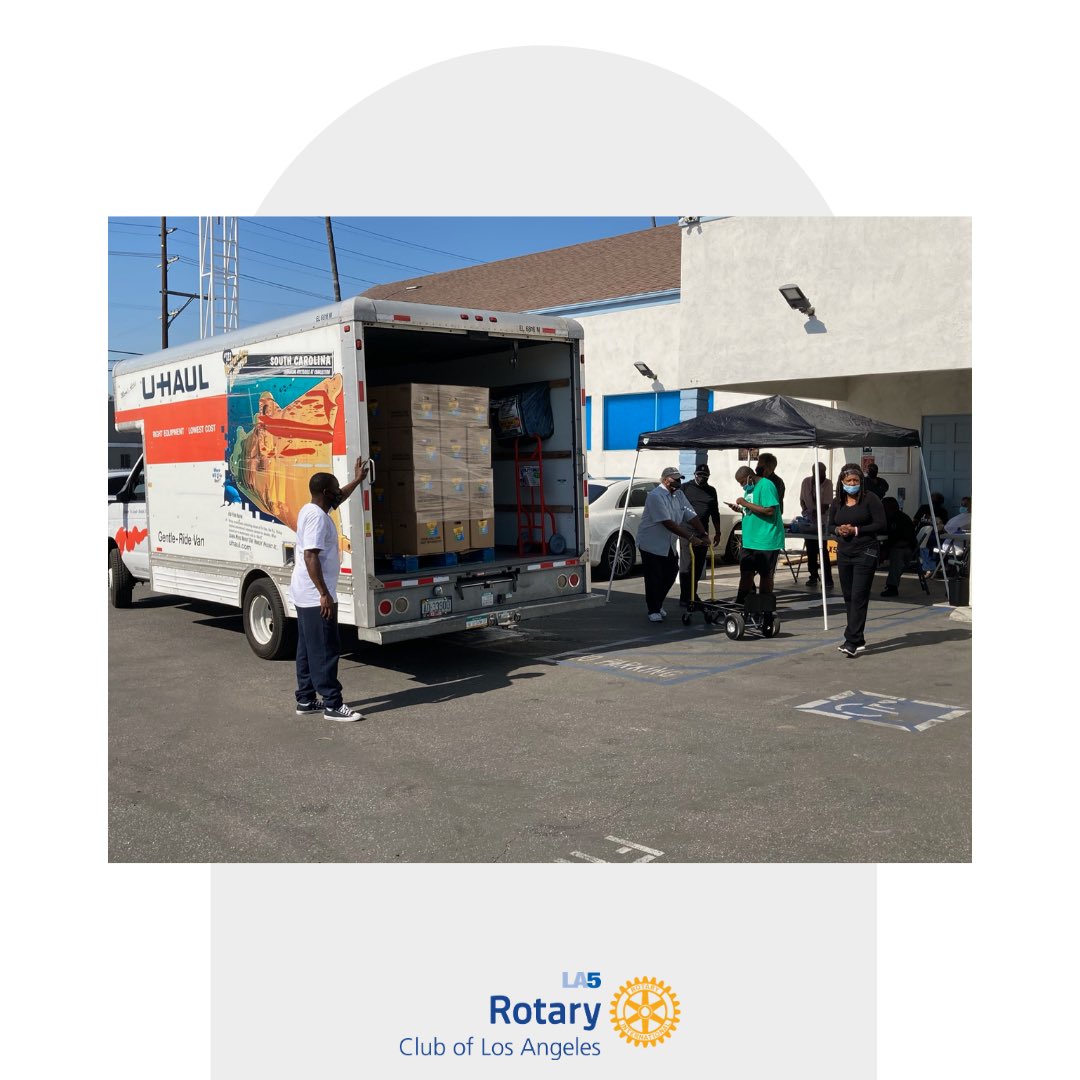 RotaryLA5's tweet photo. Rotary LA5, The Salvation Army and the Church of Jesus Christ of Latter-day Saints teamed up to distribute 2,400 boxes of fresh food to those in need on Friday, September 30th.

Rotary International - District 5280

#myrotary #peopleofaction #proudrotarian #serviceaboveself https://t.co/IoniCxnusB