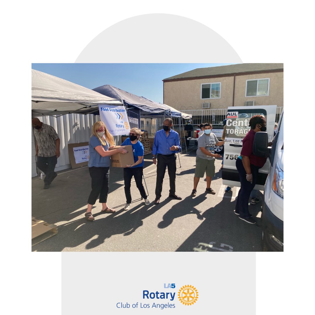 RotaryLA5's tweet photo. Rotary LA5, The Salvation Army and the Church of Jesus Christ of Latter-day Saints teamed up to distribute 2,400 boxes of fresh food to those in need on Friday, September 30th.

Rotary International - District 5280

#myrotary #peopleofaction #proudrotarian #serviceaboveself https://t.co/IoniCxnusB