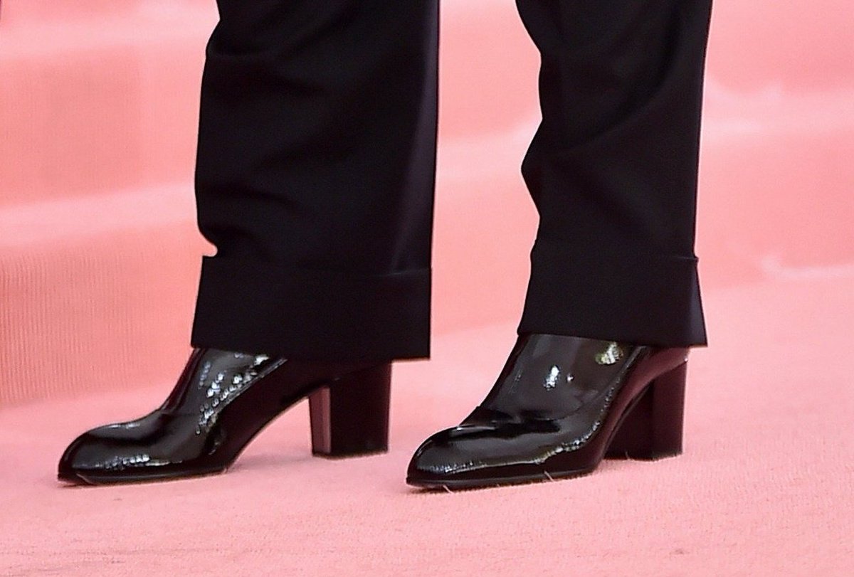 salvadoranrry's tweet photo. the range of harry styles https://t.co/WhXZWKanyF