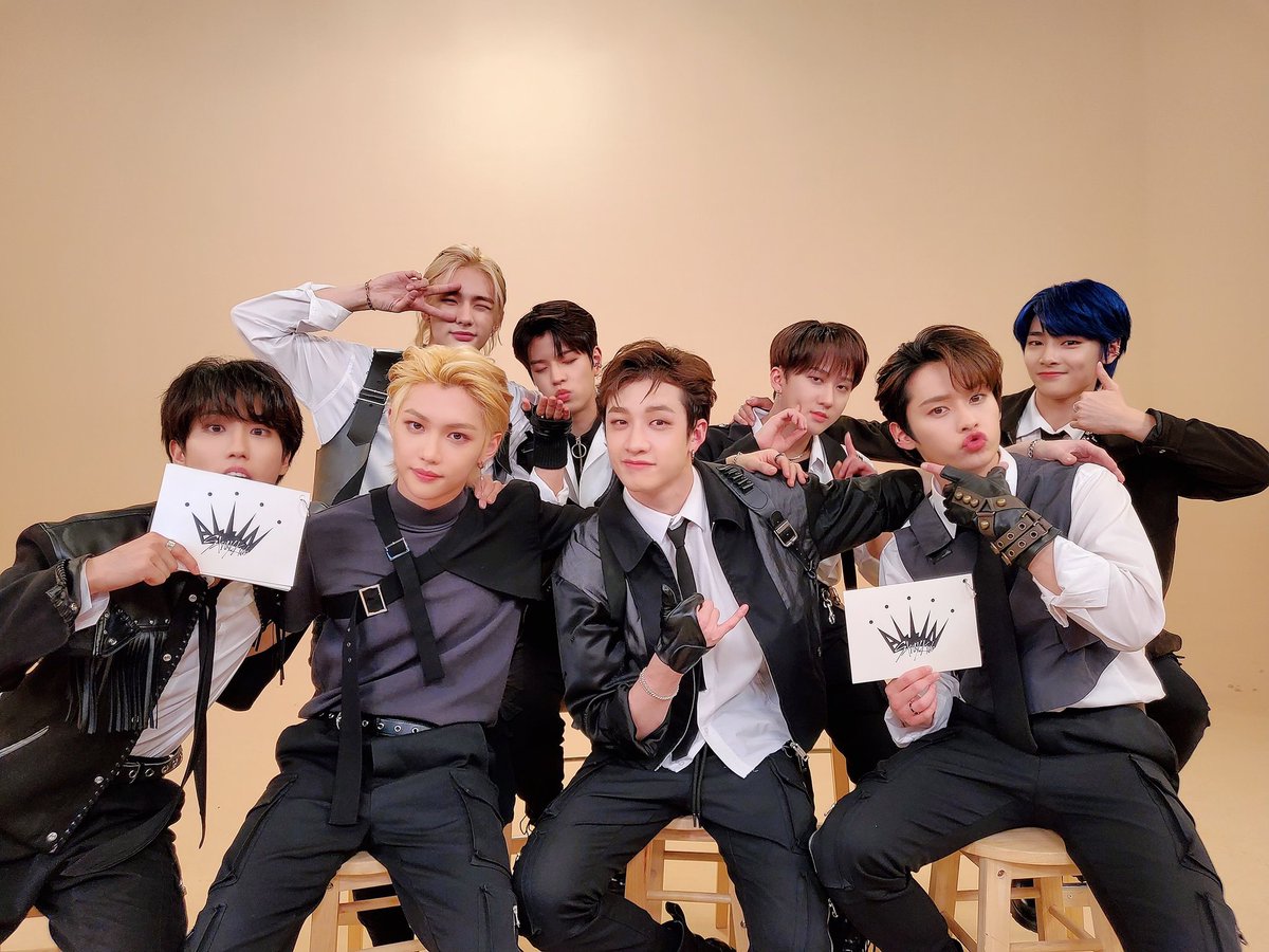 LeeKnowSpain's tweet photo. 📷 [FOTO] 041120

Imágenes de #StrayKids durante la "Online Party" por la salida del JAPAN 1st Mini Album 『ALL IN』 

Cr. Stray_Kids_JP

#스트레이키즈 #LeeKnow #리노 #リノ #スキズ #スキズにALLIN #STOPの検索結果がありません #スキズにALLINしてFAMになる素敵なOneDay https://t.co/cWUBmCbYyS