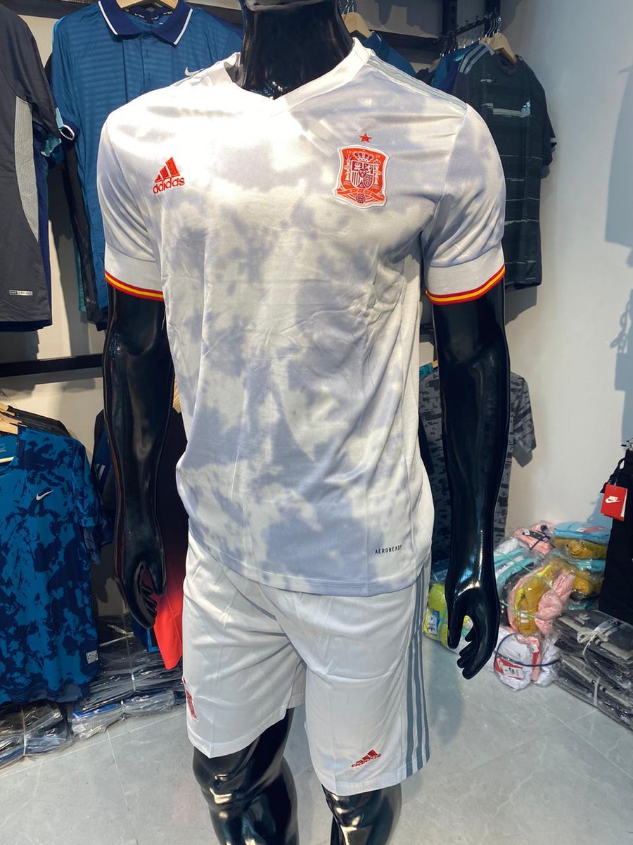 JPSTORE11's tweet photo. 🔝Luce nuestra colección de uniformes deportivos importados de selecciones que más te guste 🔛⚽🏃🏻‍♂️🛍️
Domicilios en #barranquilla #soledadatlantico 🚚
Envíos a toda #colombia🇨🇴
#modamasculina #hombresconestilos #jpstore #shopsport #modabarranquilla #soccer #fútbol https://t.co/GqqV8ujMM7