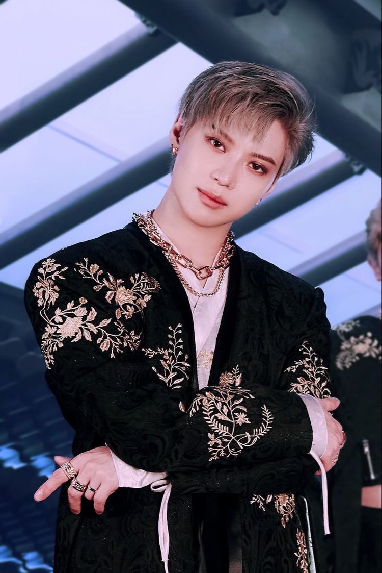 Thread of my favorite Taemin fits  of all time