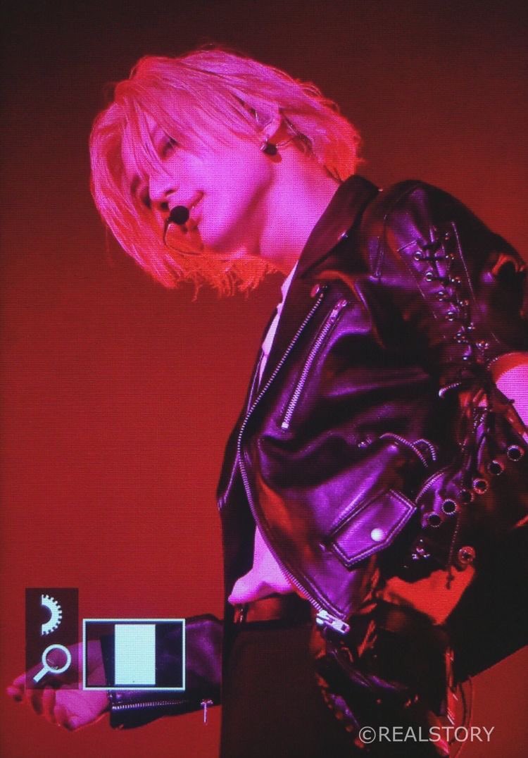 Thread of my favorite Taemin fits  of all time