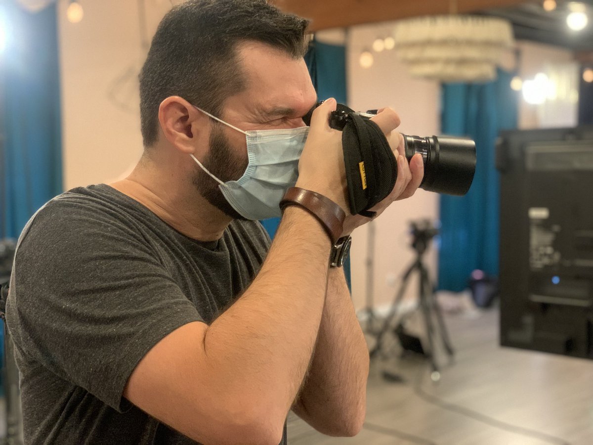 IrvineN's tweet photo. So grateful to @EBadzak for always showing up for @DFSVancouver for ambassador photos, client headshots and event photography! He’s here with us today at #successlucheon doing a different kind of event photography https://t.co/RNoOALSKNh