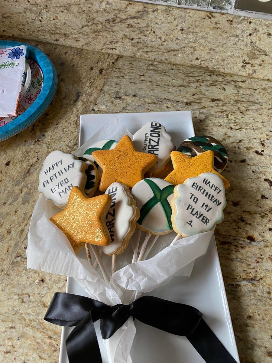 jonohartt's tweet image. Guys my girlfriend is a keeper 😭😍  #Gamer #GyroMan