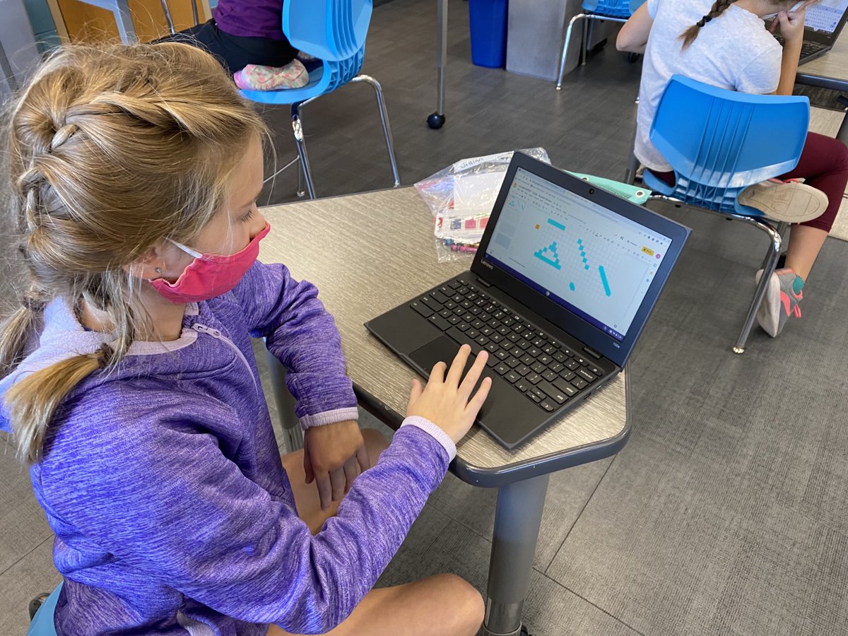 mrsgis's tweet photo. We had a great time practicing Pixel Art today in 4th grade! #mckinleystrong #owatonnaproud https://t.co/a30q6TtN0A