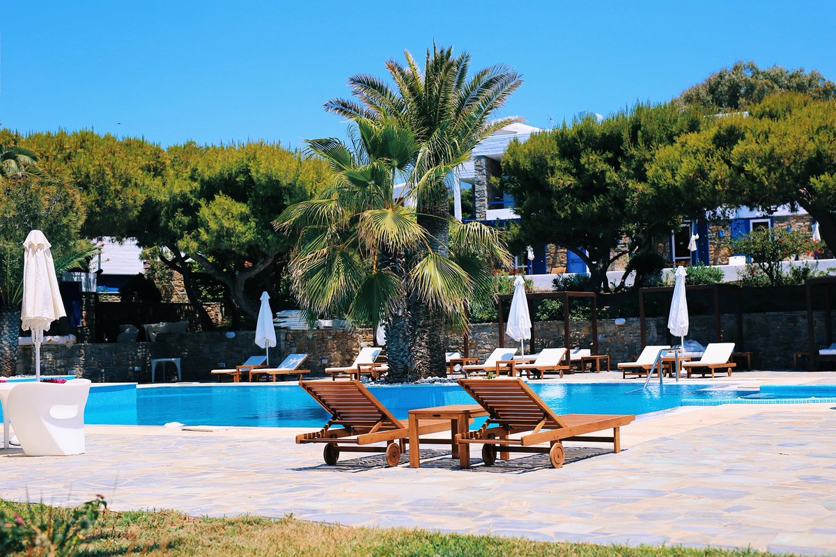 theoxenia's tweet photo. The pool, the sun and a majestic space to spend your days...already looking forward to summer '21 🇬🇷 🏖️
Book your stay at: https://t.co/PqcXv5RlqT
#travel #wanderust #Mykonos #Greece https://t.co/7PPmbDFl8C