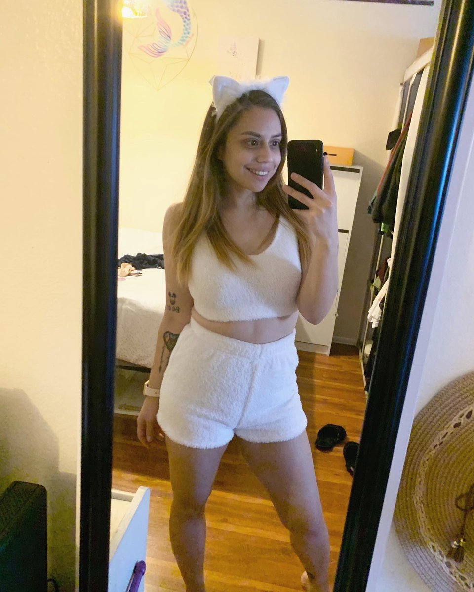 LoveeeeAlly's tweet photo. Never did I think Iโd be dressing up as my fave @LIRIK Twitch emote ๐ฑ๐ช What started off as a funny way to greet friends in chats has somehow become a symbol of unity and love for us ๐ฅฐ The only good thing about this year is that I found all of them ๐ #catlas #atlasfam https://t.co/kciQy05LZF