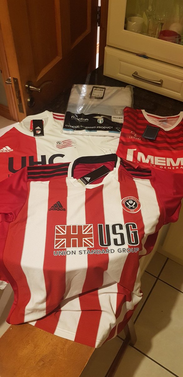 whelandavey's tweet photo. Another quality arrival of shirts from @footie_kits . Been after that Sheffield utd shirt for a while n finally bagged it.
Thanks a million buddy ๐ https://t.co/H08s8g0xyB