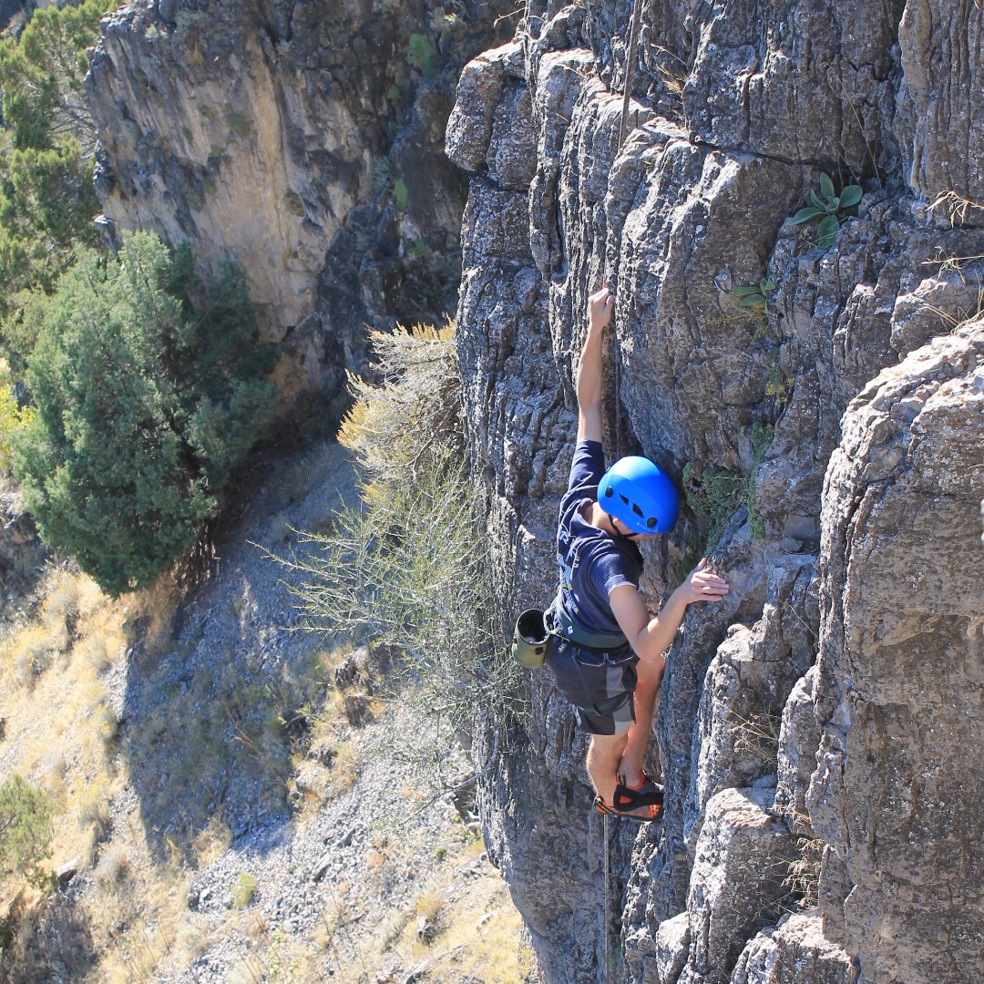 USU_OP's tweet photo. Sunny and 70 degrees in November?! Let's go climbing! Our last Logan Canyon climbing trip of the semester is this Friday afternoon. A few spots are still available. Don't wait any longer to sign up! Details and registration at https://t.co/LzambhS3Xw.
#usuop #usucampusrec https://t.co/ADF2A6lnYp