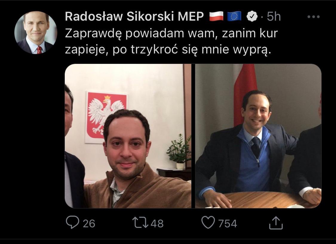 MatthewTyrmand's tweet photo. Why is this looting buffoon @sikorskiradek so obsessed with me? Maybe he is just following orders from @anneapplebaum, his owner/master/boss/mentor/sugar mama/dominatrix (“intellectual” sense, not in that other way, yuck yuck yuck)? #RadekZdradek #Applefraud #Applefraulein https://t.co/0eKm3Xk4Aq
