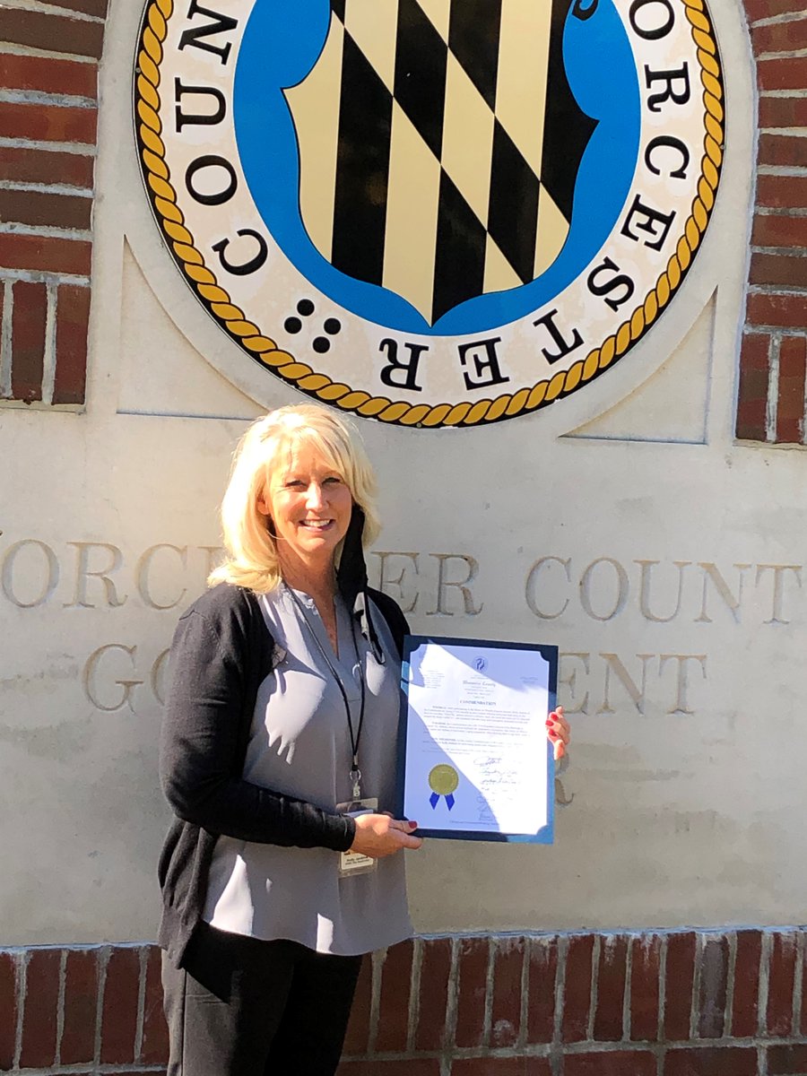 Wor50plus's tweet photo. Congratulations to Berlin 50plus Site Supervisor Kelly Jenkins. She received an award for her selfless help during a Meals on Wheels delivery. https://t.co/B84Ht91ghi